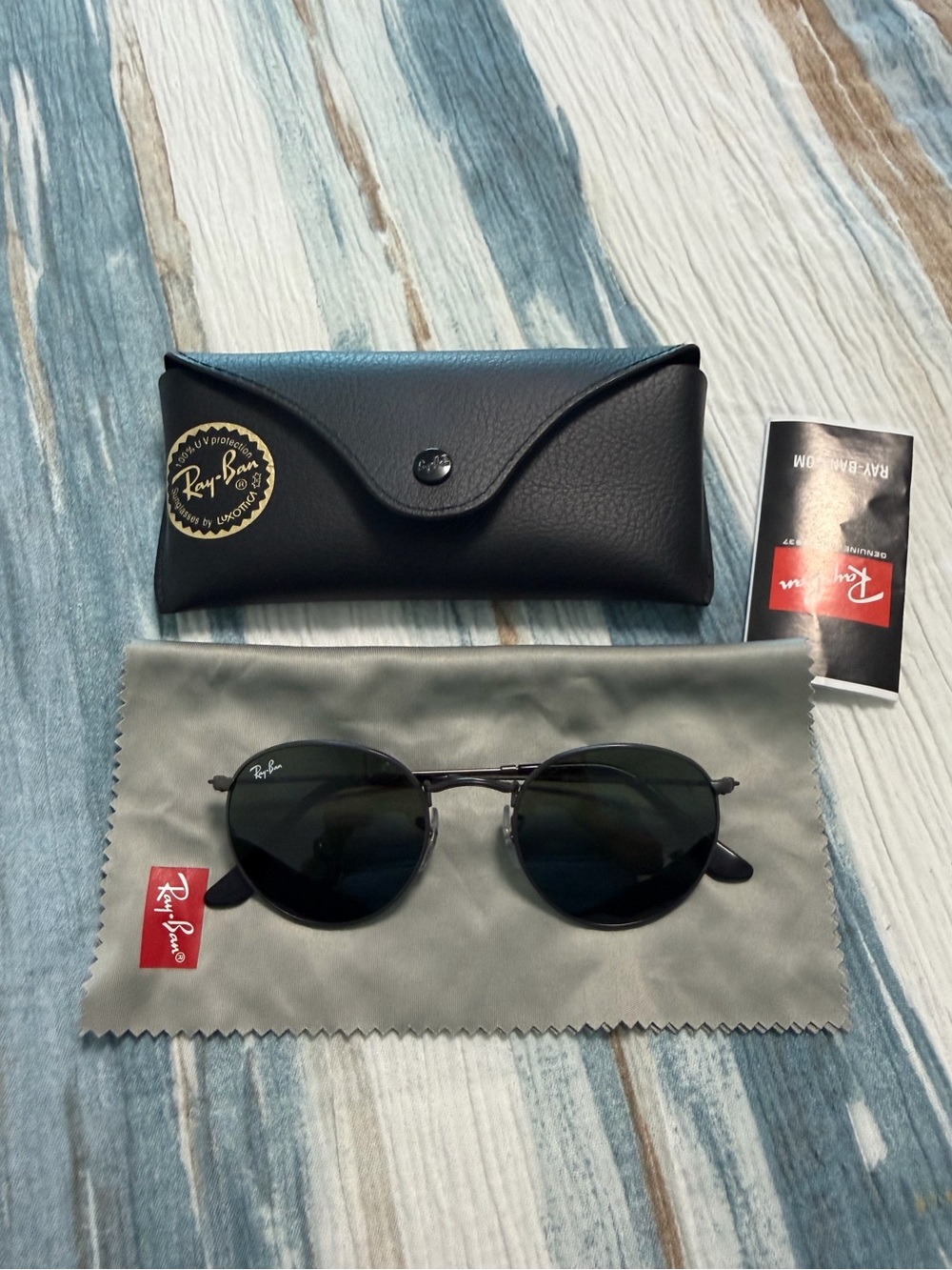 Ray-Ban Round Metal Sunglasses